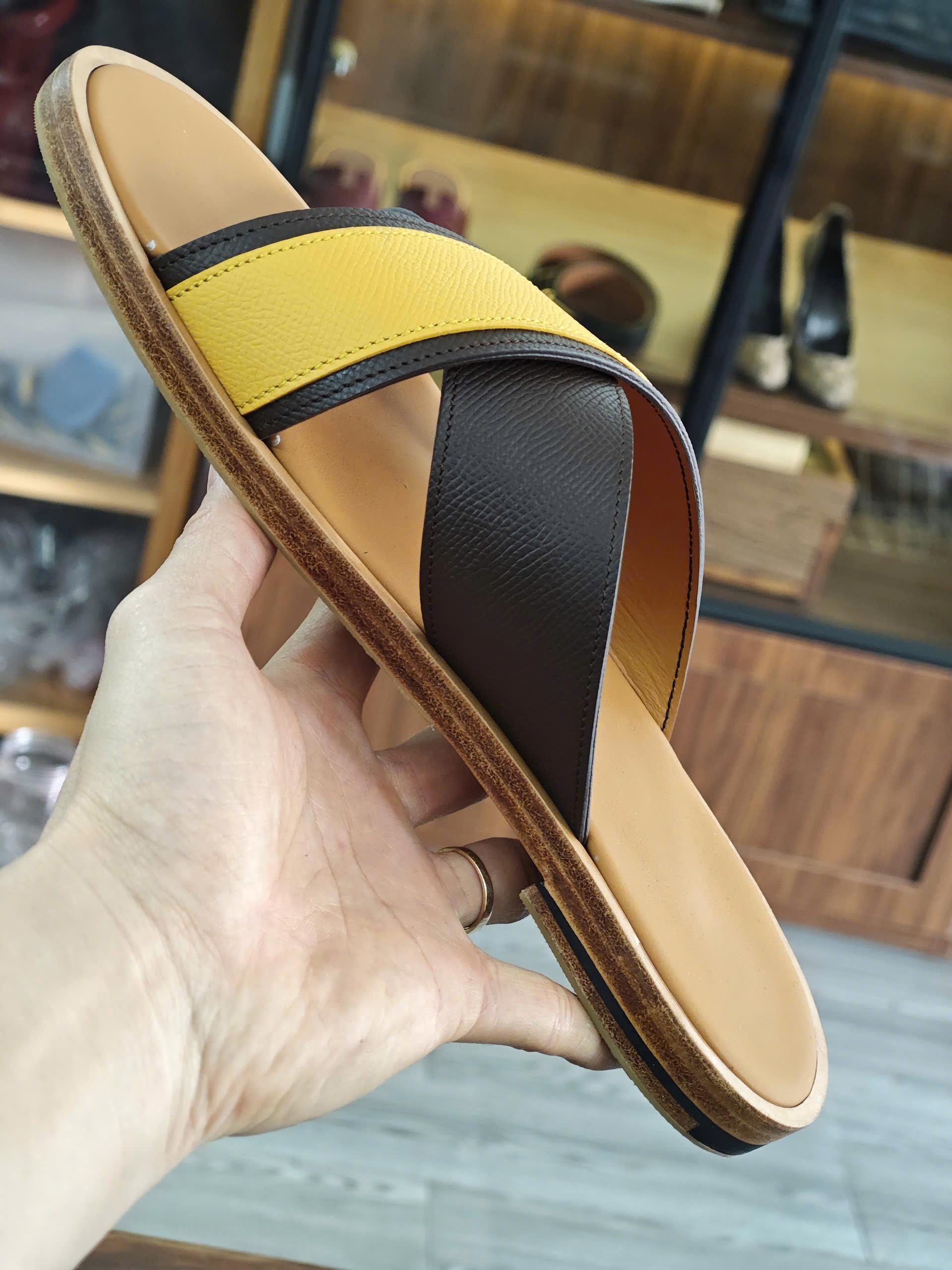 Terra Slide Dép Thủ Công - Ảnh 4