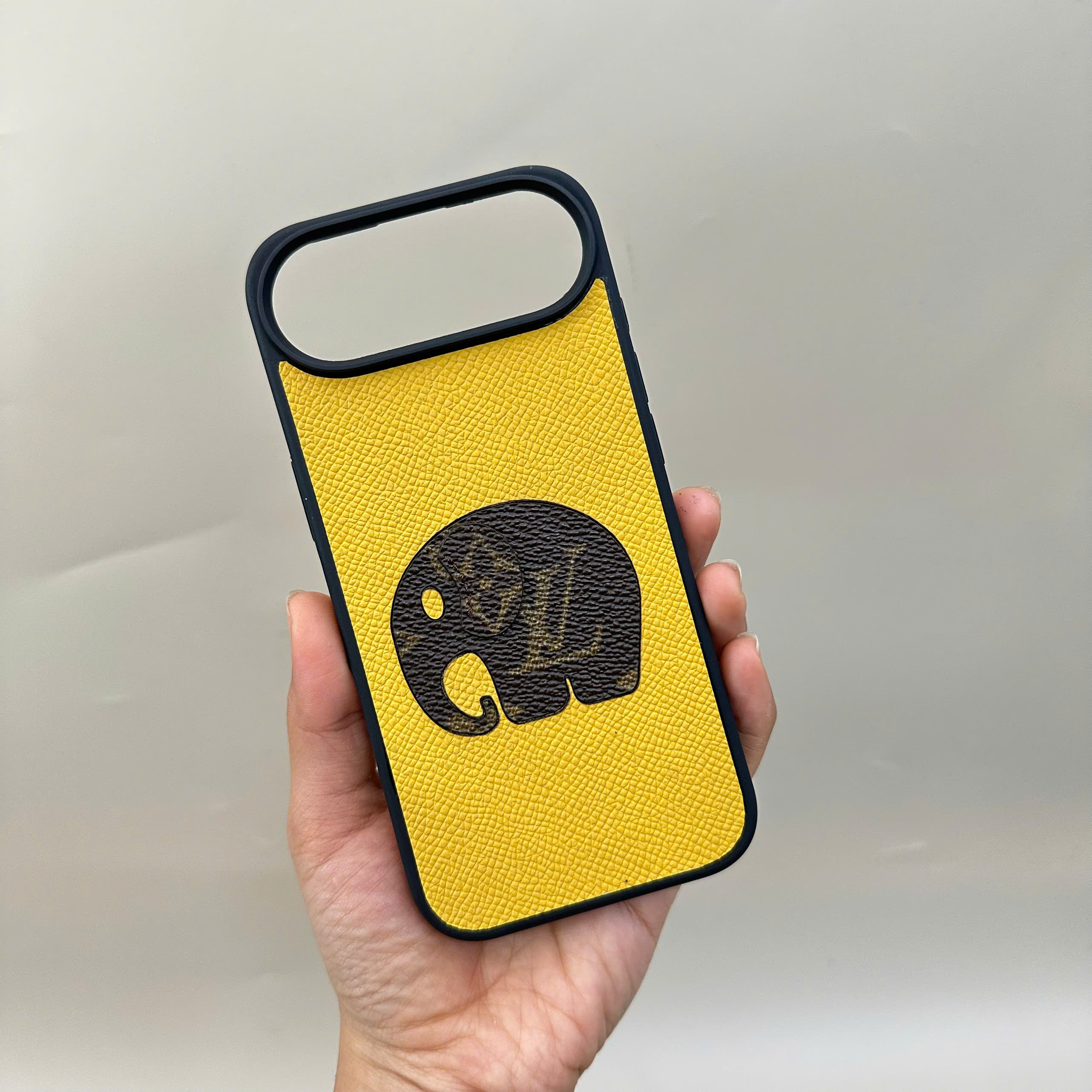 Ốp Lưng iPhone Air Custom từ Túi Lv Hãng